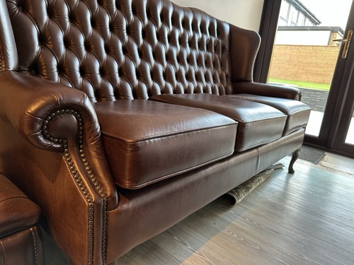 Brown leather chesterfield - brown,